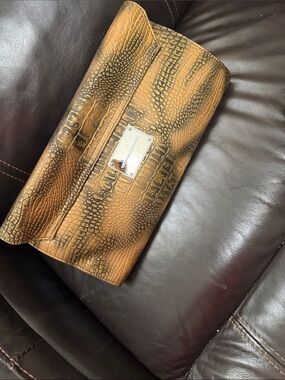 Chinese Laundry Croc-Embossed Amber Brown Chain Shoulder Clutch